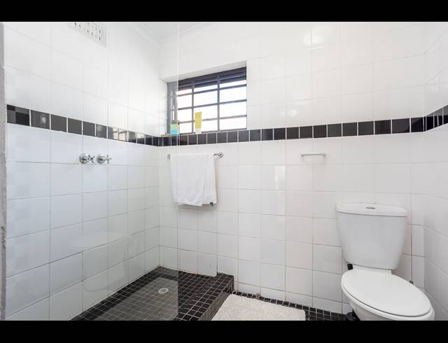 3 BEDROOM FREESTANDING TO LET IN MUIZENBERG
